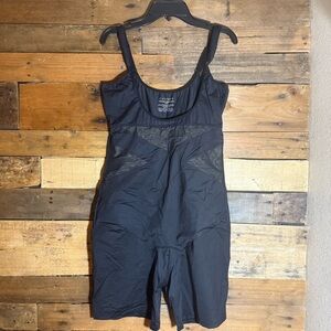 Cacique Womens Contouring Open-Bust Thigh‎ Shaper SZ 14/16 Black Tan Mesh